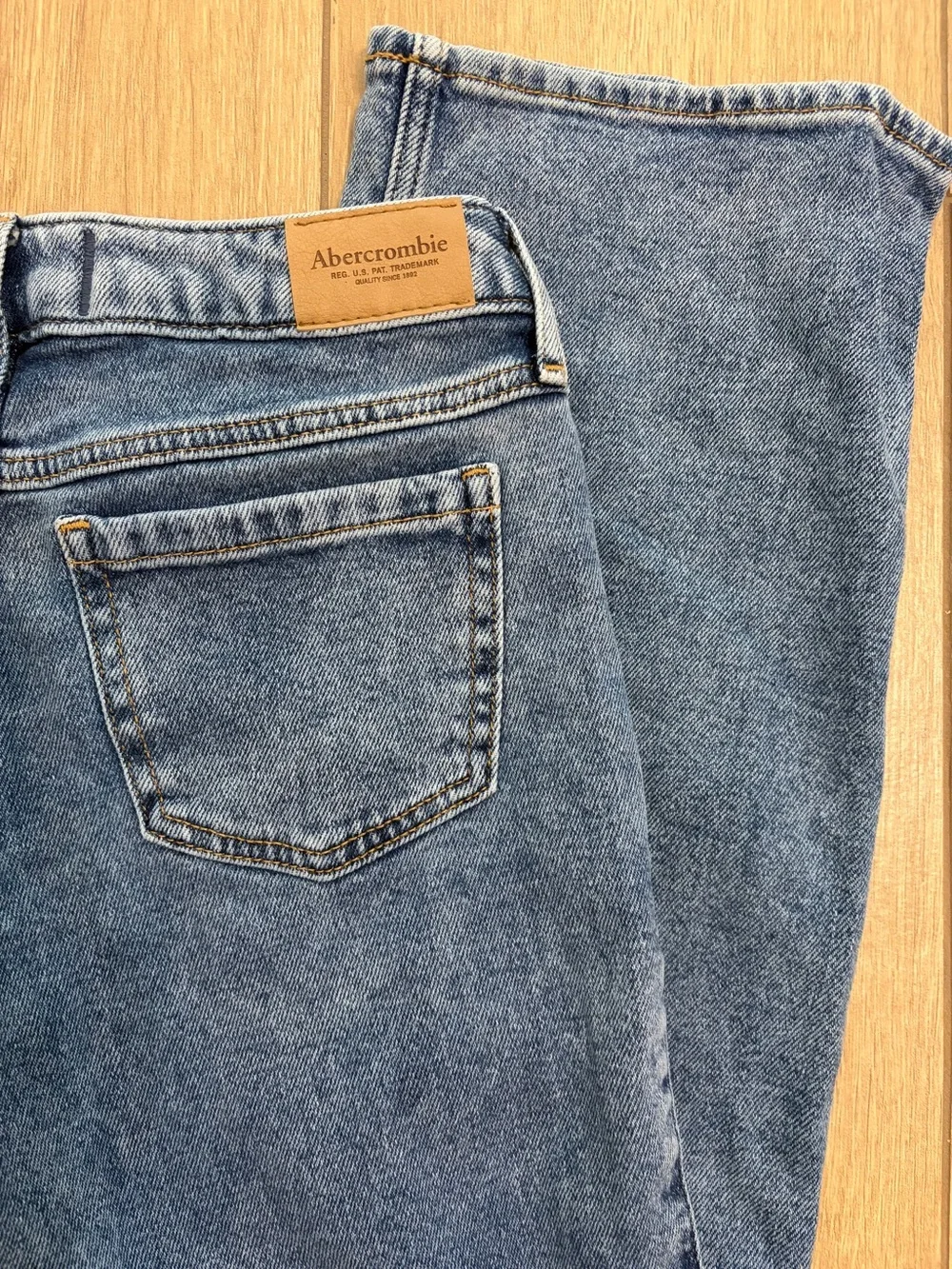 Abercrombie kids low rise baggy jeans